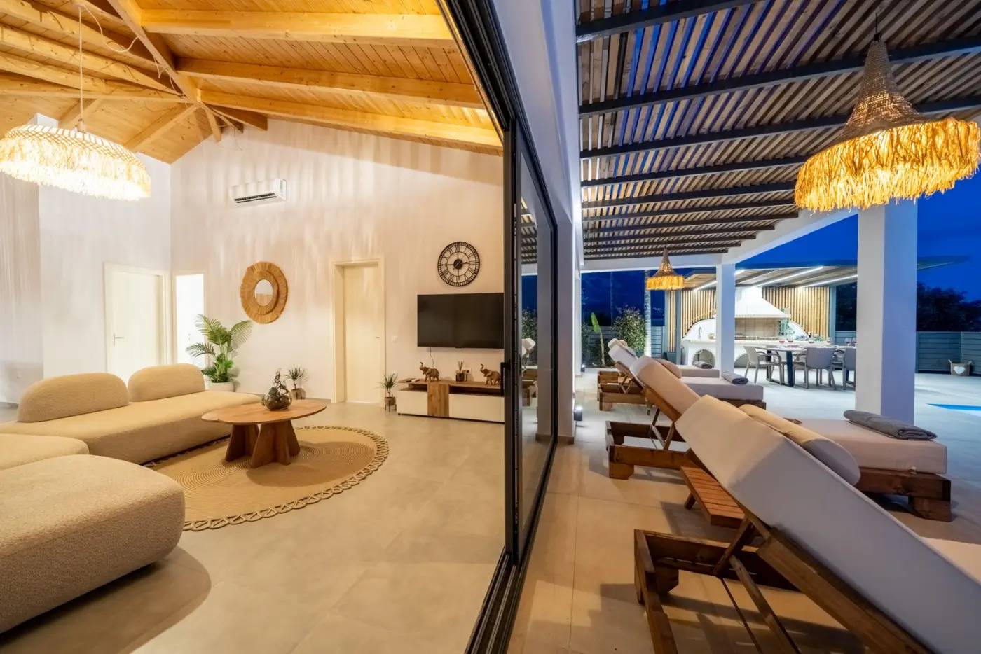 Villa Marku bright living area